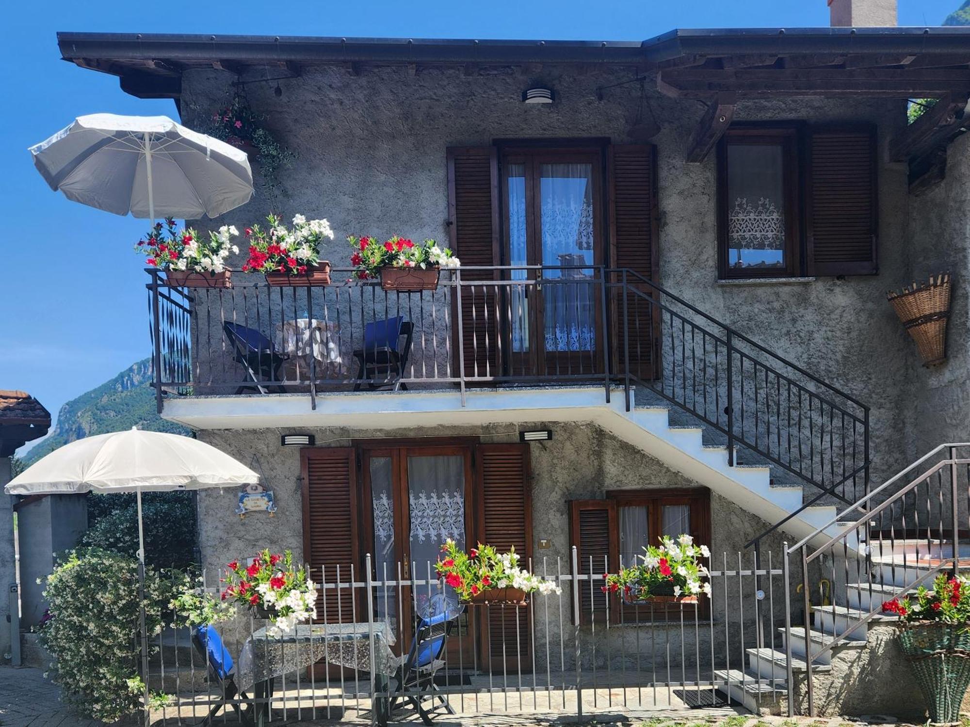Laura'S Cottage With Lake View, Detached, 5 Kilometers From Varenna Lierna Eksteriør billede